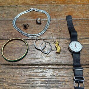 Costume Jewelry/ Watch Assortment